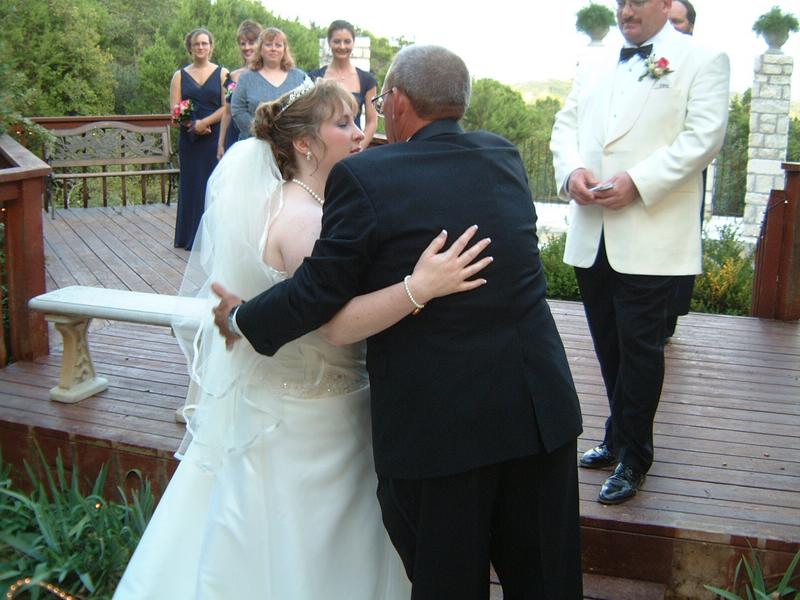2003/10(Oct)/03(Urbik-Wedding)/800x600_2003-10-05 18-05-56.JPG